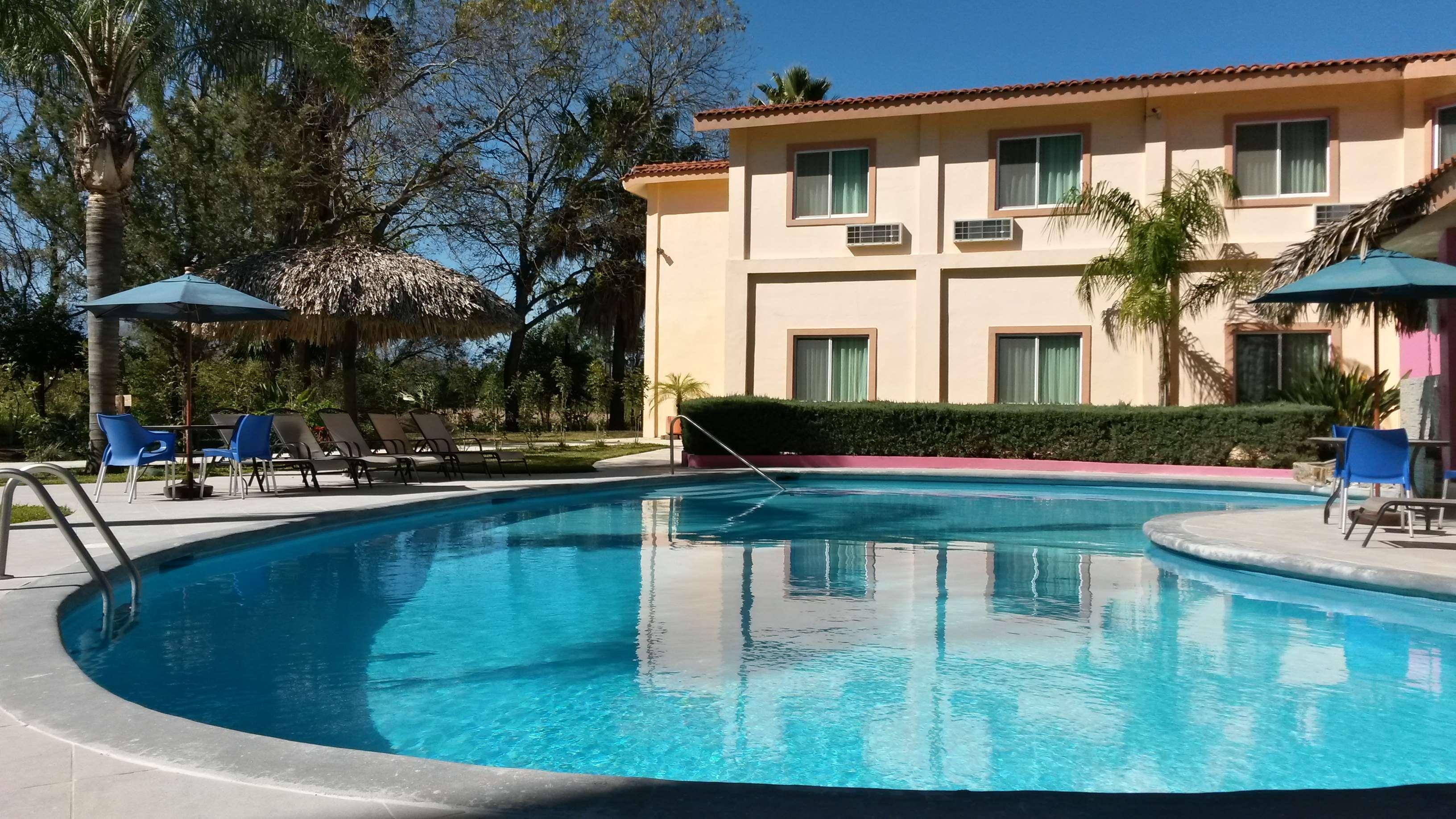 Best Western Bazarell Inn Montemorelos Ngoại thất bức ảnh