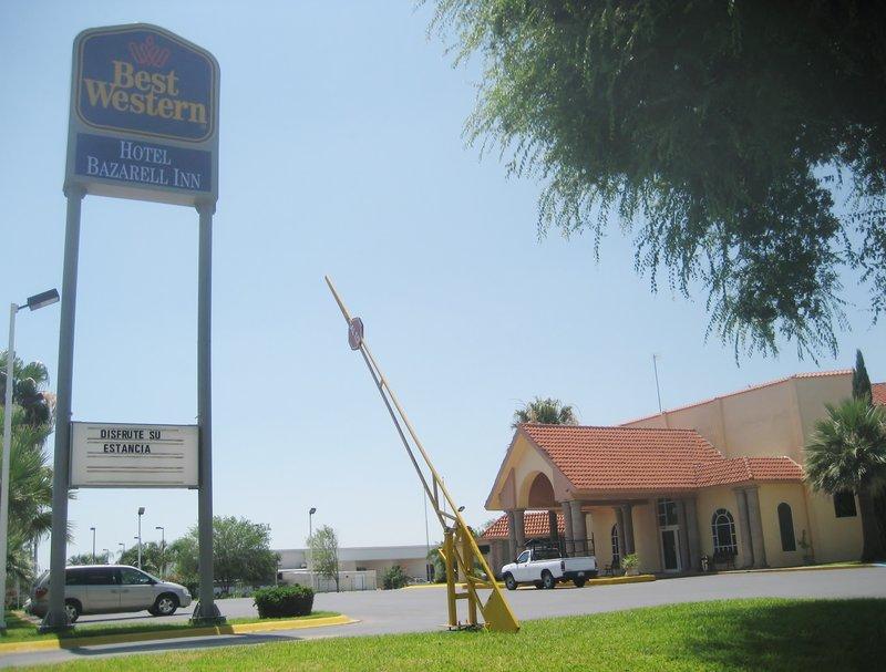 Best Western Bazarell Inn Montemorelos Ngoại thất bức ảnh