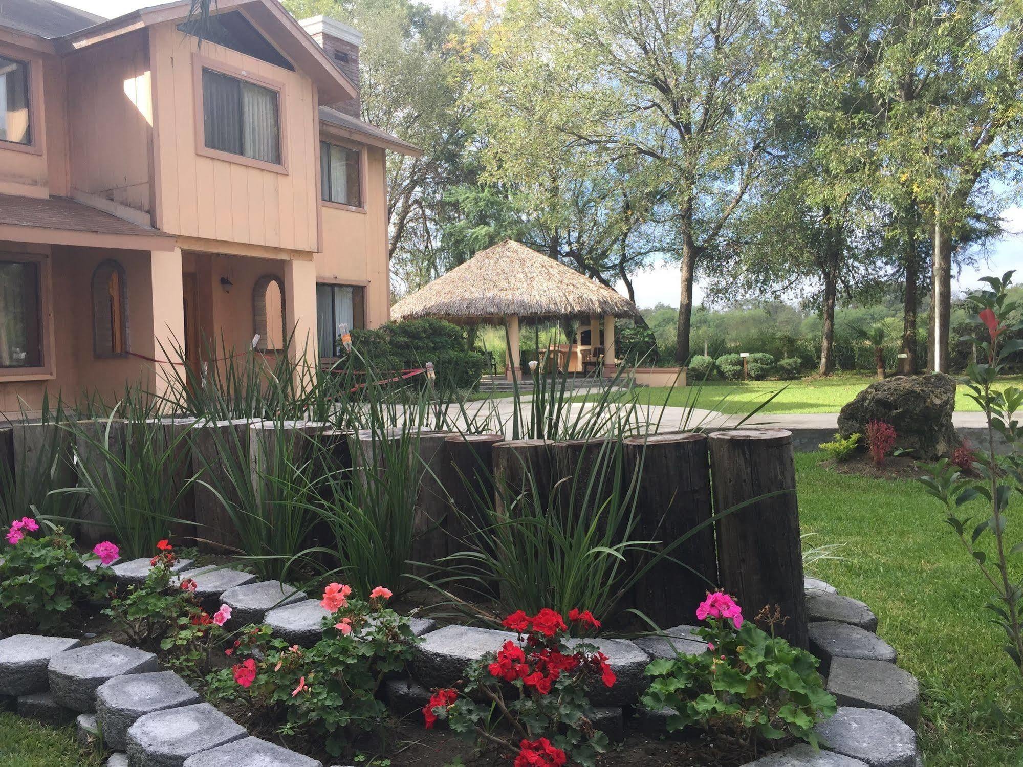 Best Western Bazarell Inn Montemorelos Ngoại thất bức ảnh