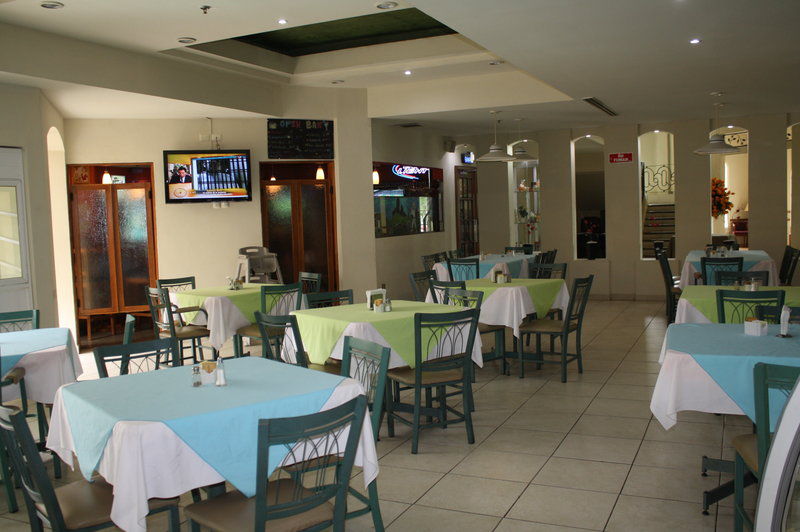 Best Western Bazarell Inn Montemorelos Ngoại thất bức ảnh